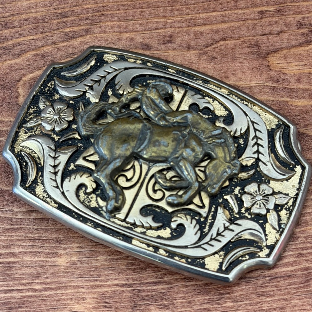 Vintage Western Bucking Bronco Horse Two Tone Belt Buckle Silver & Gold Tone